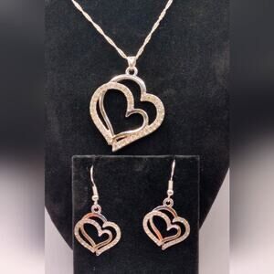 💲💸$13 NWOT Silver Plated Rhinestone Heart Necklace Earring Set 3 Piece